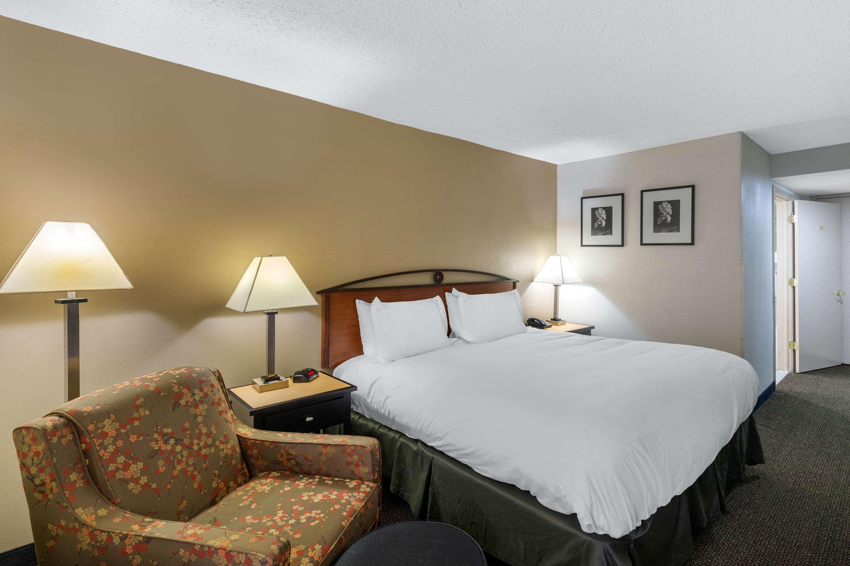 Quality Inn Tyler - Lindale Exterior photo