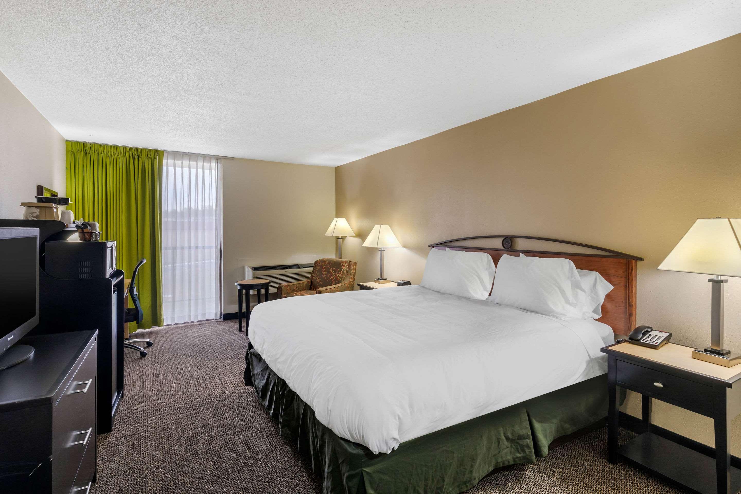 Quality Inn Tyler - Lindale Exterior photo
