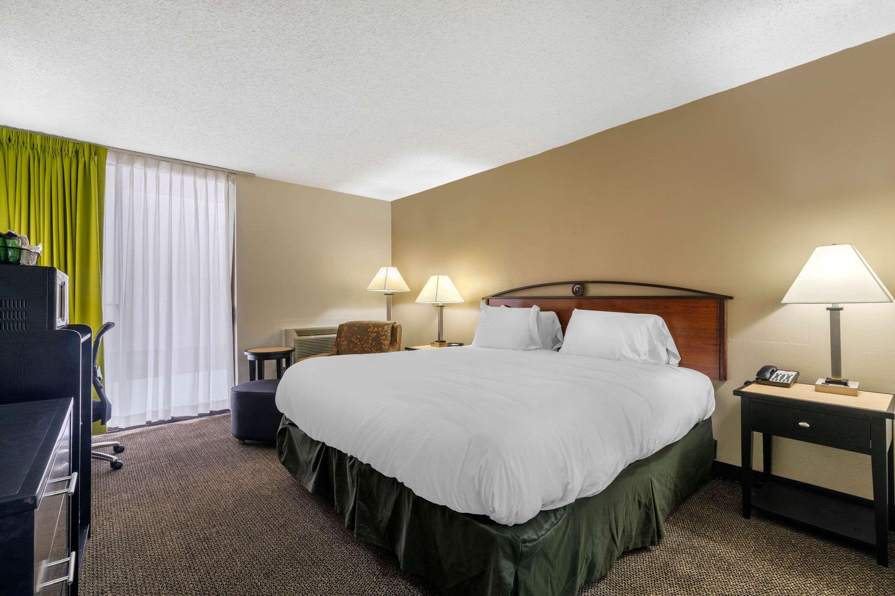 Quality Inn Tyler - Lindale Exterior photo
