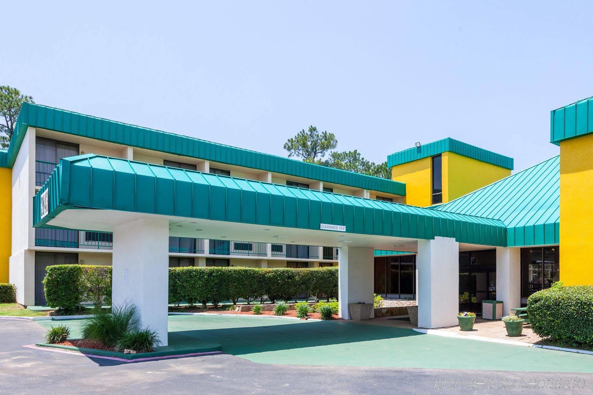 Quality Inn Tyler - Lindale Exterior photo