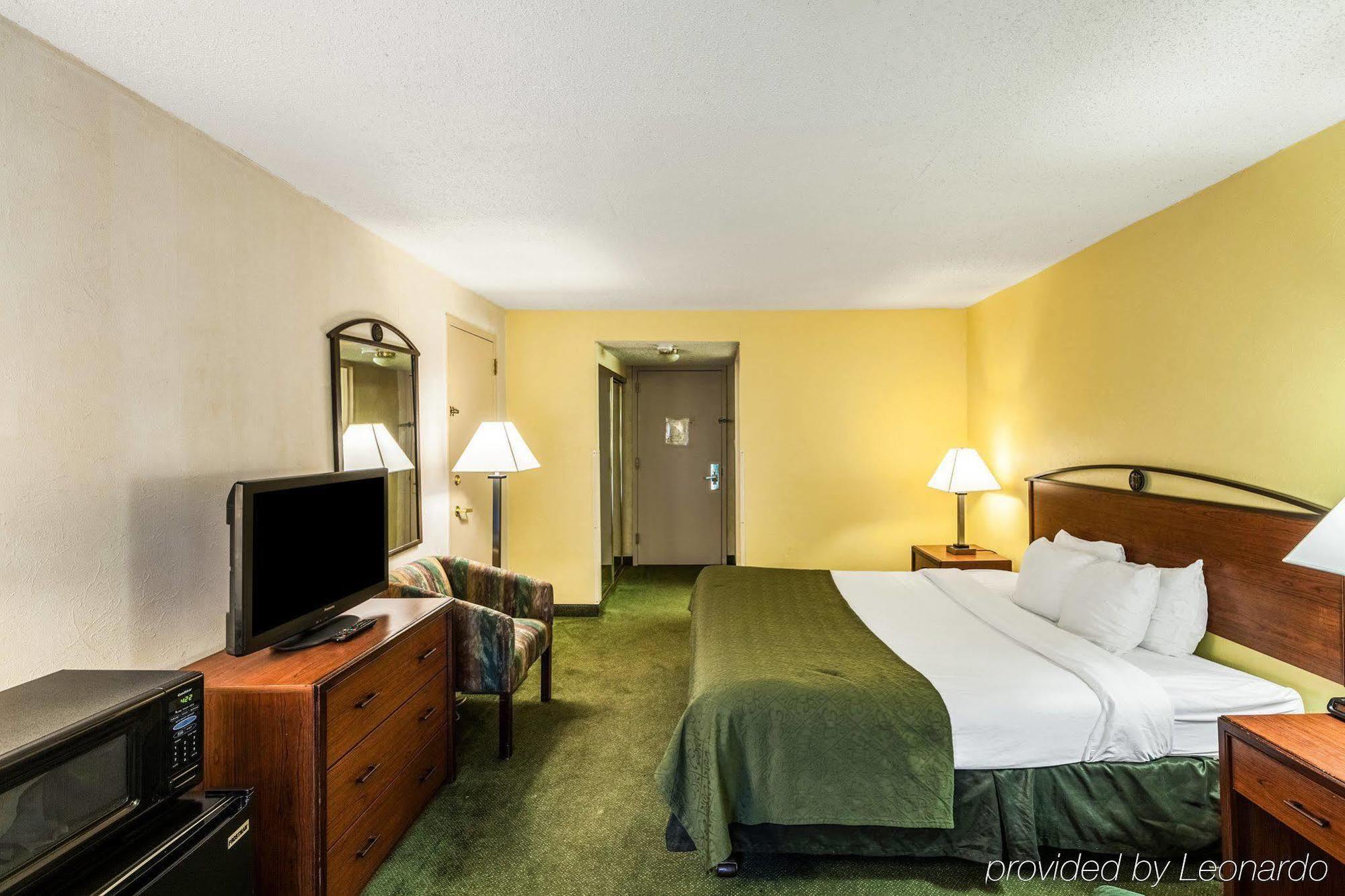 Quality Inn Tyler - Lindale Exterior photo
