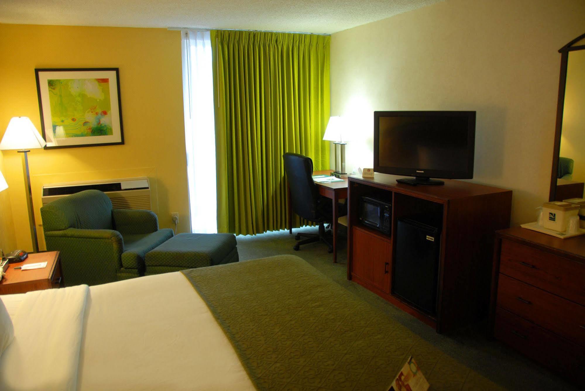 Quality Inn Tyler - Lindale Exterior photo