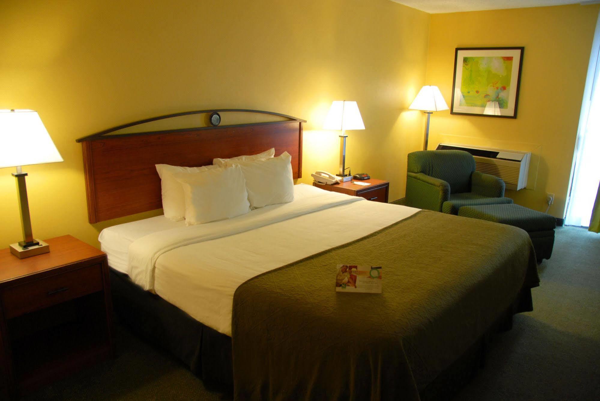 Quality Inn Tyler - Lindale Exterior photo